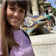 Soy una persona curiosa y determinada, me gusta enseñar a los demás mi idioma!